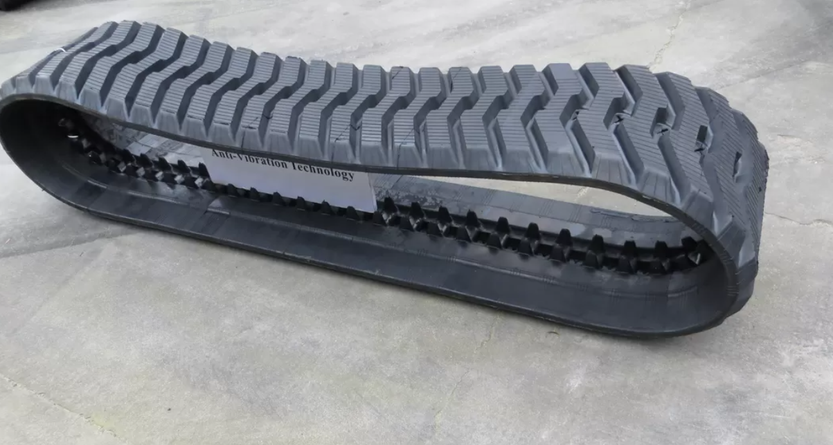 Skidsteer Tracks (381x101.6x42) 15" - Image 5